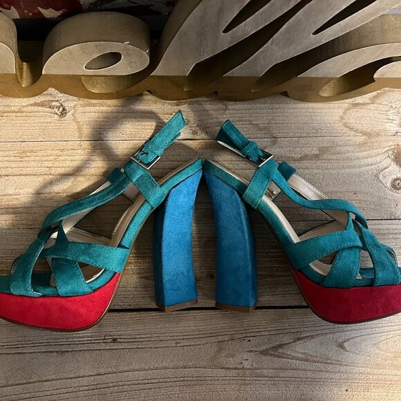 VIA GIULIA Three Tone Strappy Chunky  Heel Sandals - Picture 7 of 13